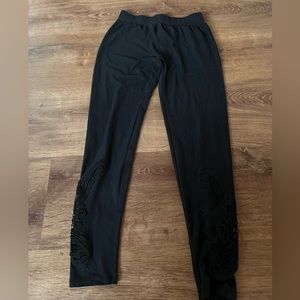 Leggings with lace sides